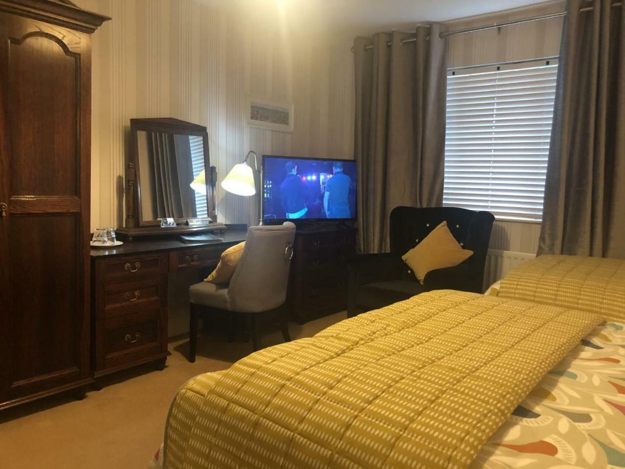 Caldhame Lodge Крумлин Экстерьер фото